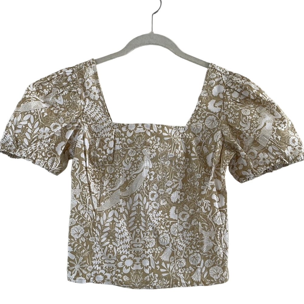 NWT Chelsea & Theodore Gold Smocked Puff Sleeve crop Blouse size M